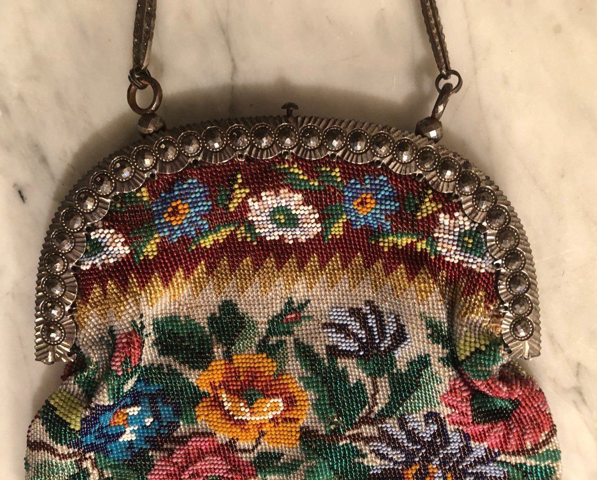 Napoleon III Bag Decorated With Flowers In Glass Beads And Metal Frame -photo-3