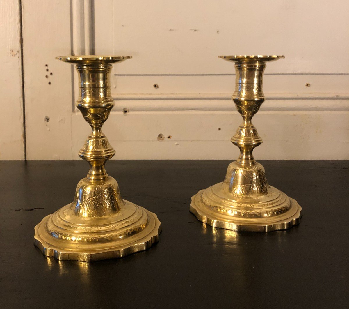 Paire De Bougeoirs De Toilette Dit Ragots En Bronze Style Louis XIV