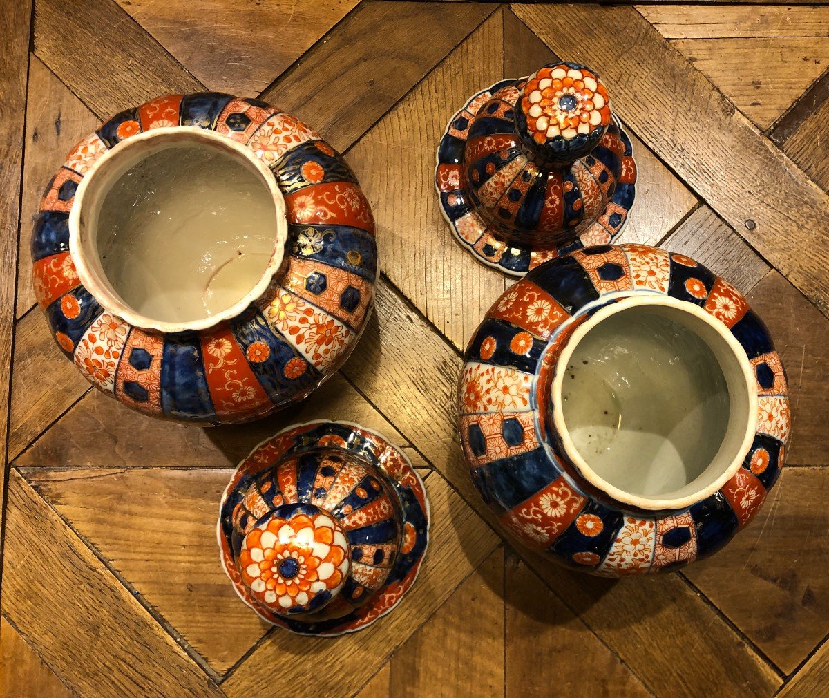 Pair Of Covered Pots In Imari Porcelain, 19th Century-photo-2