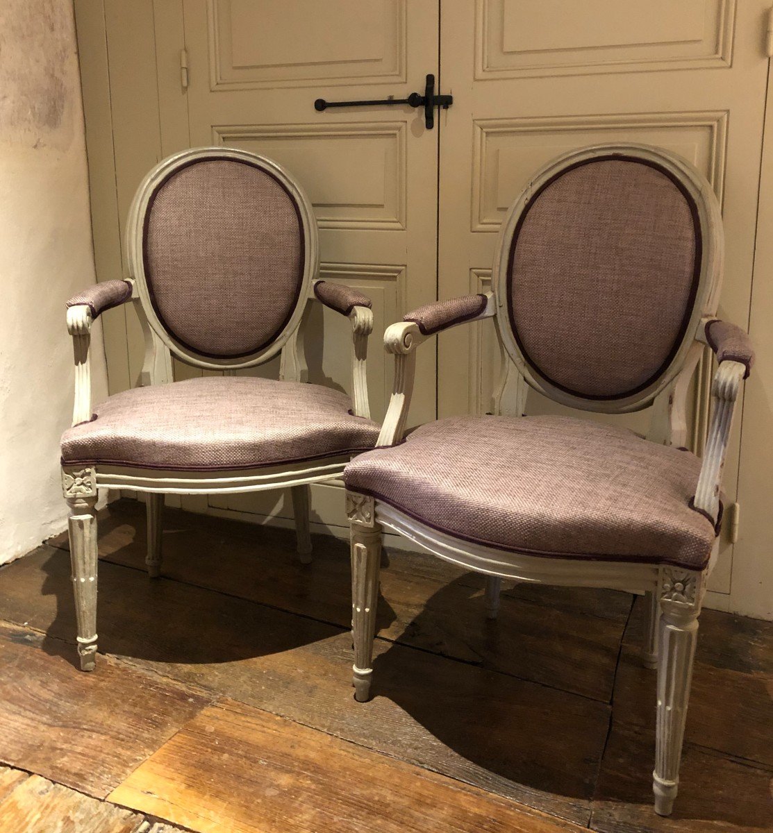 Pair Of Louis XVI Medallion Armchairs In Cabriolet Period 18th Century