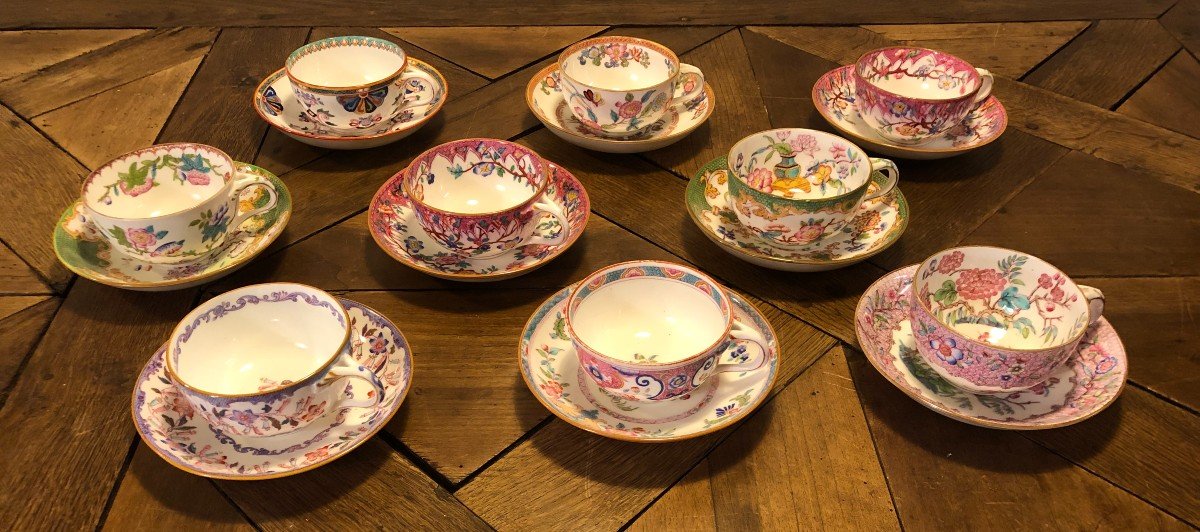 9 Tasses à Thé  Minton Angleterre XIX° Siècle 