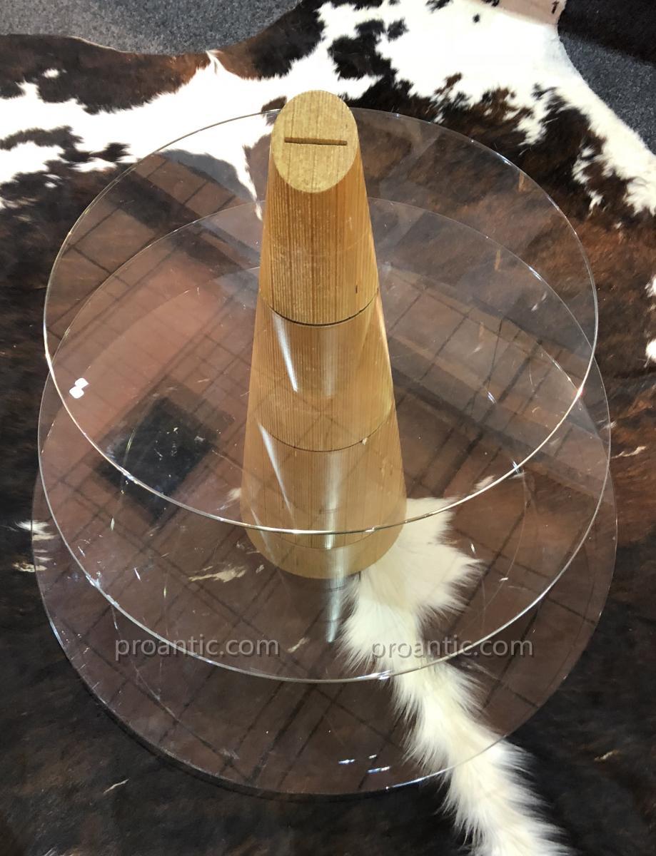 Pedestal Table Base Design, Three Glass Trays