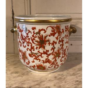 Chinese Porcelain Cache Pot With Coral And Gold Decor 