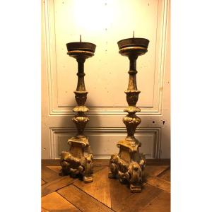 Pair Of Baroque Candlesticks In Gilded Wood, 18th Century 