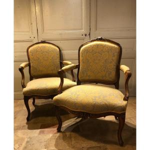 Paire De Fauteuils Louis XV &agrave; La Reine En Noyer XVIII&deg; Si&egrave;cle