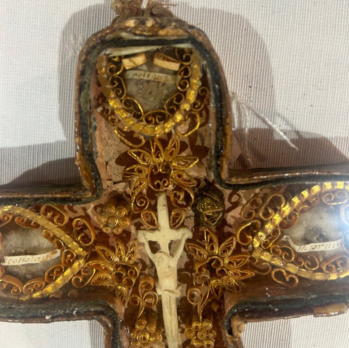 Reliquary Cross With Paperolles And Relics To Identify -photo-2