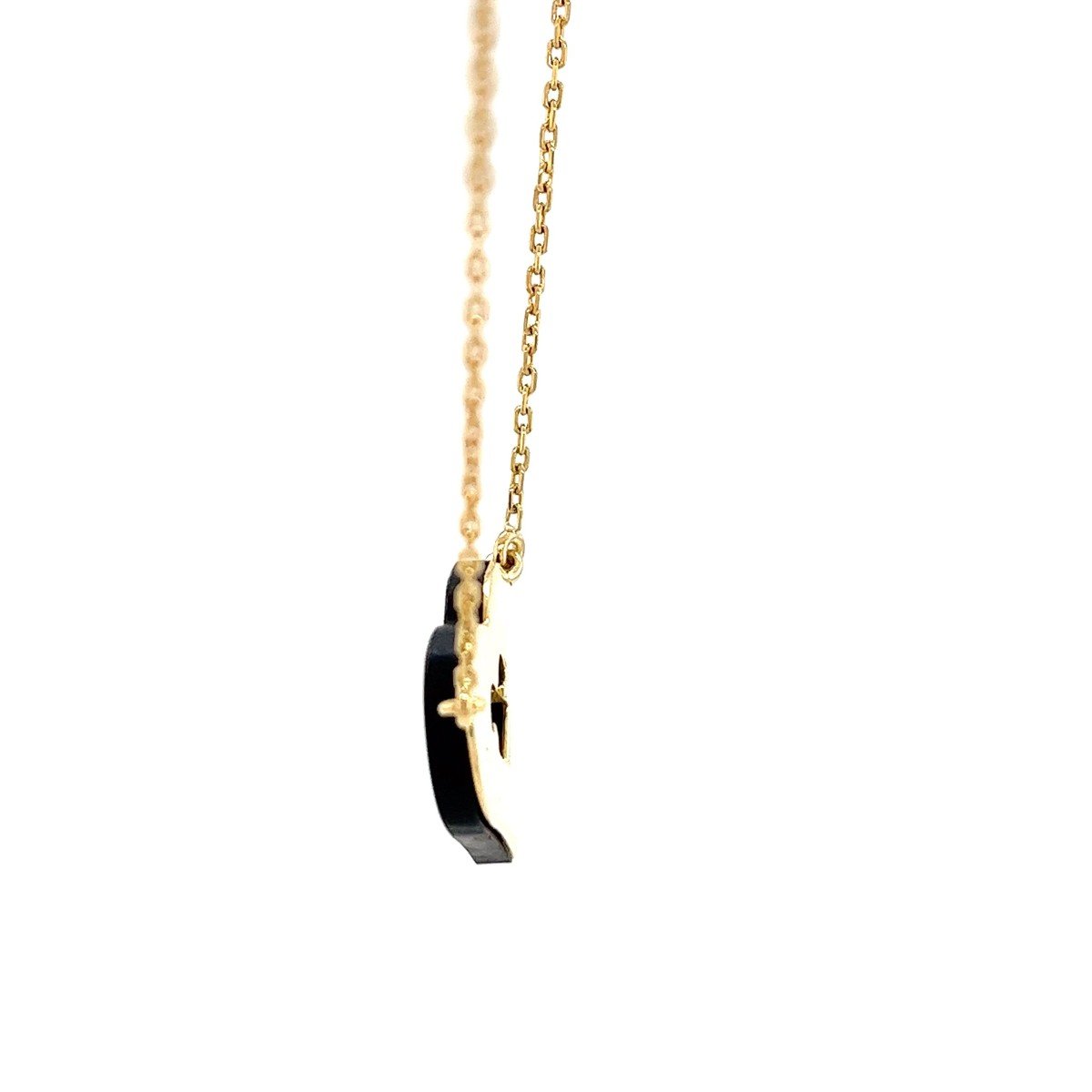 Elegant Heart Shaped Pendant With Black Onyx And Diamonds In 18k Yellow Gold-photo-1