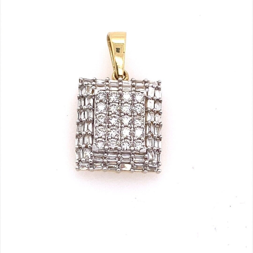 Pendentif Serti d'Une Baguette Rectangulaire Et d'Un Diamant Rond Taille Brillant Avec 1,0 Ct -photo-2