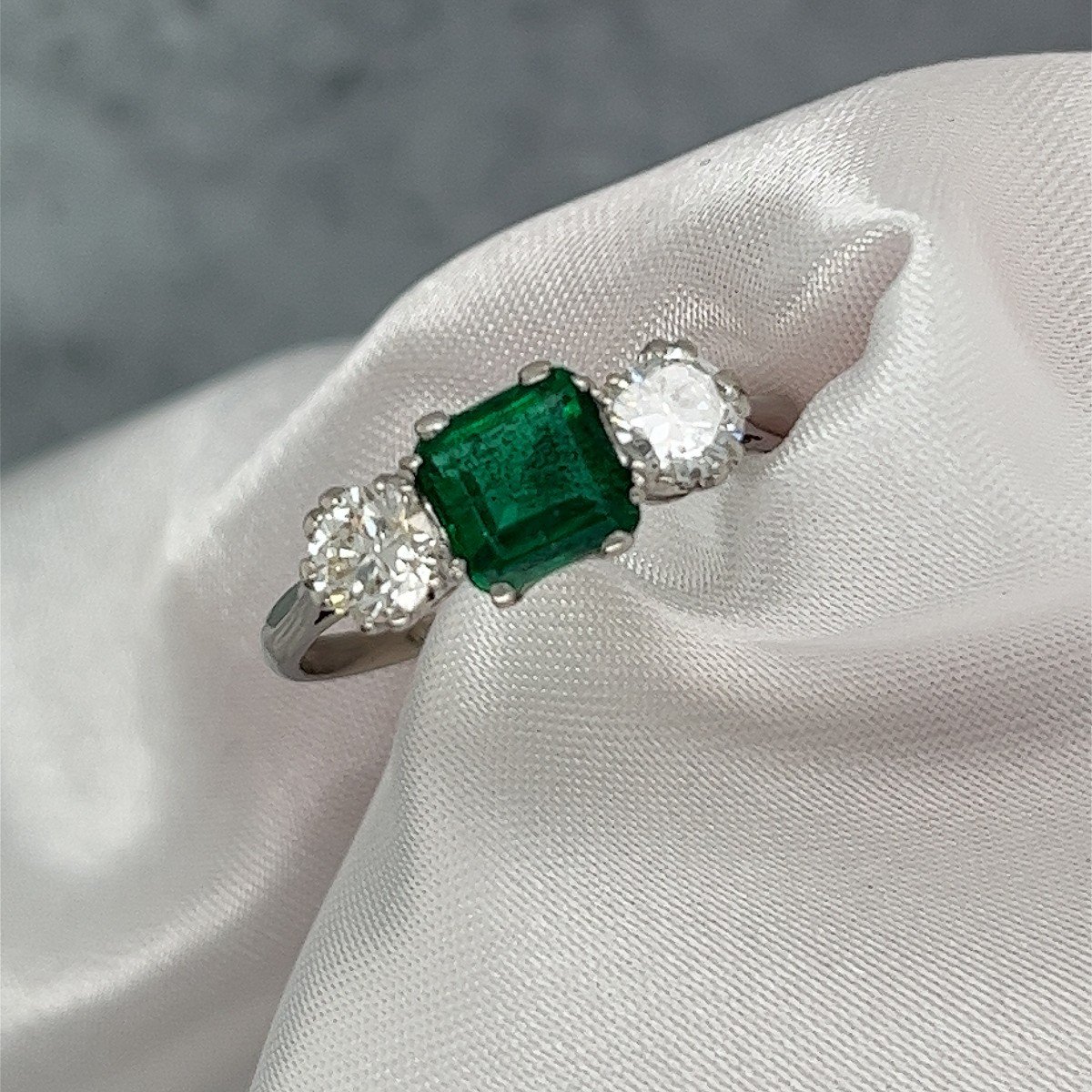 1.0 Ct Vintage Platinum Square Natural Emerald With 0.33 Ct Matching Diamonds-photo-1