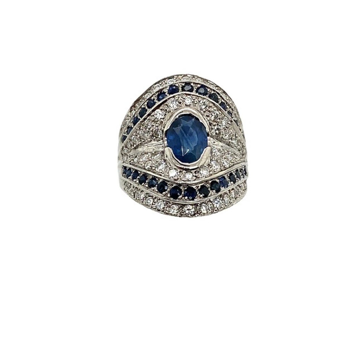 0.75ct Oval Sapphire Ring In Premium 18k White Gold Surrounded By Diamonds