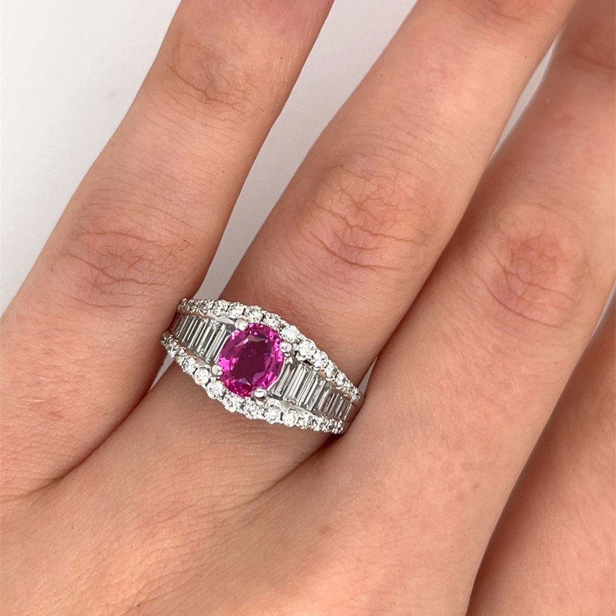 Bague Tourmaline Rose Et Diamant Sertie D’or Blanc 18 Carats-photo-1