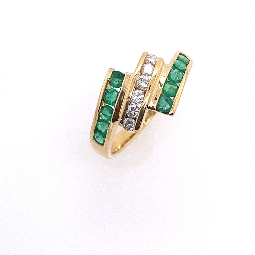 3 Row Ring Set With Emerald And Diamonds, In 18k Yellow Gold