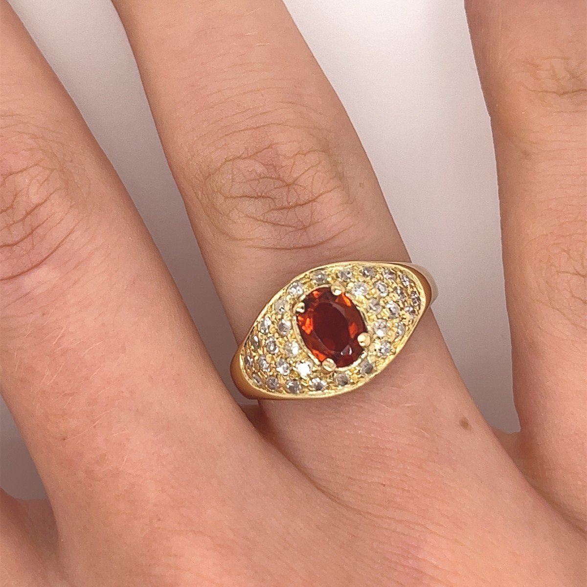 Oval Citrine Ring Set With 0.35 Ct H/si1 Diamonds In 18k Yellow Gold-photo-2