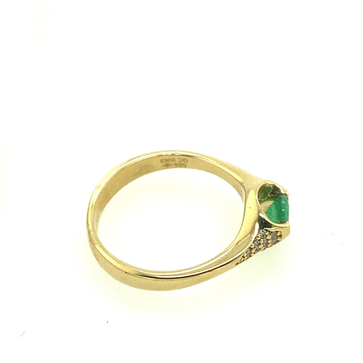 14ct Yellow Gold Emerald & Diamond Ring Set With 8 Diamonds On Each Side-photo-1