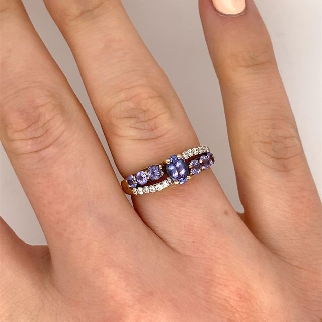 Tanzanite And Diamond Cross Ring, Set In Yellow Gold-photo-2