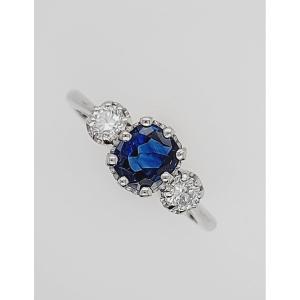 Bague En Platine Avec Saphir Bleu Très Fin De 0,91 Ct à 3 Pierres Et 0,31 Ct De Diamants