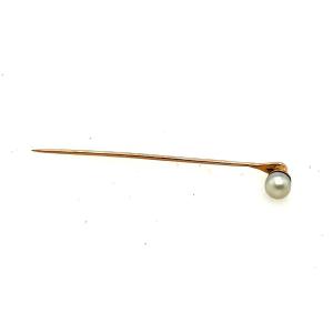 9 Carat Yellow Gold Pin, With 5mm Cultured Pearl