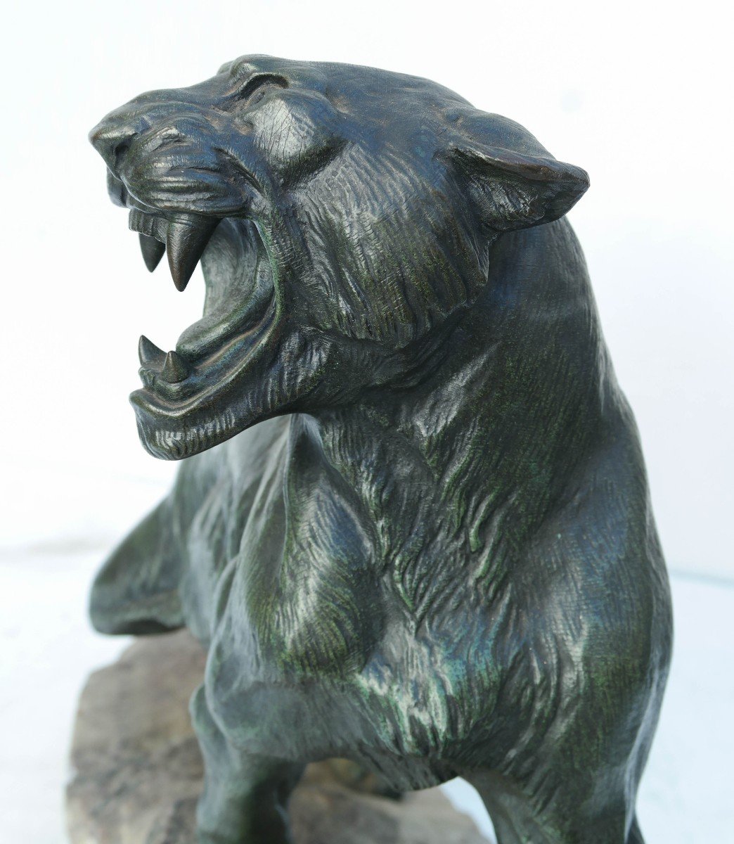 Roaring Lioness Bronze Sculpture Signed Cartier-photo-8