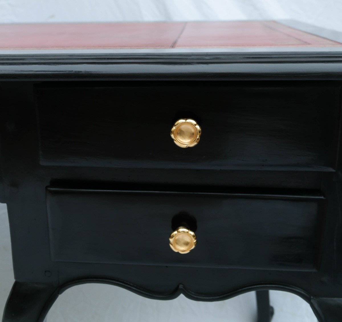 6 Leg Lacquered Desk  -photo-1