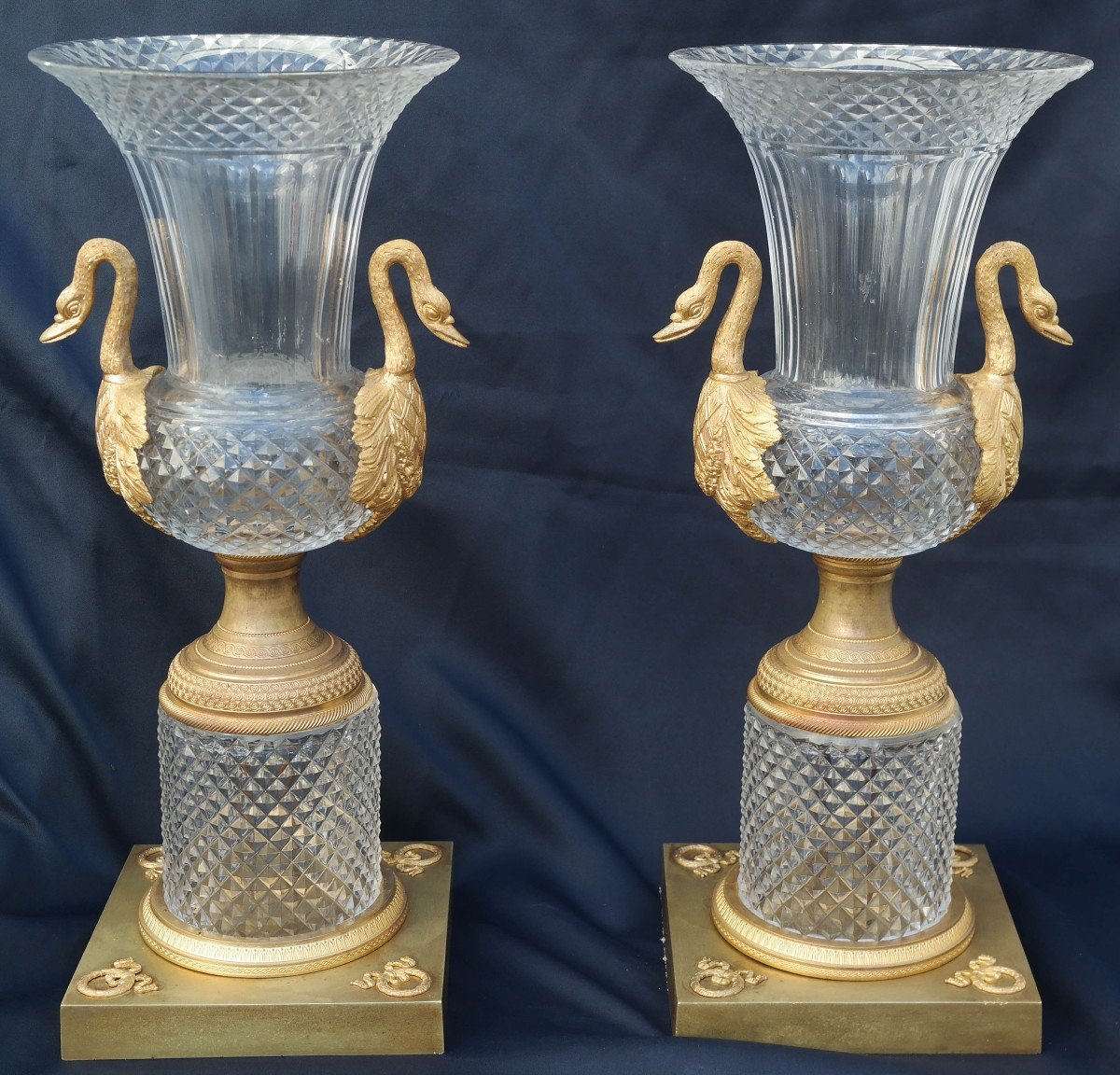 Paire De Vases Charles X En Cristal Et Bronze Doré