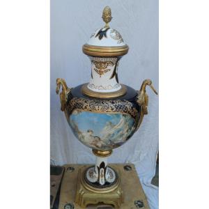 Grand Vase Dans Le Goût De Sevres