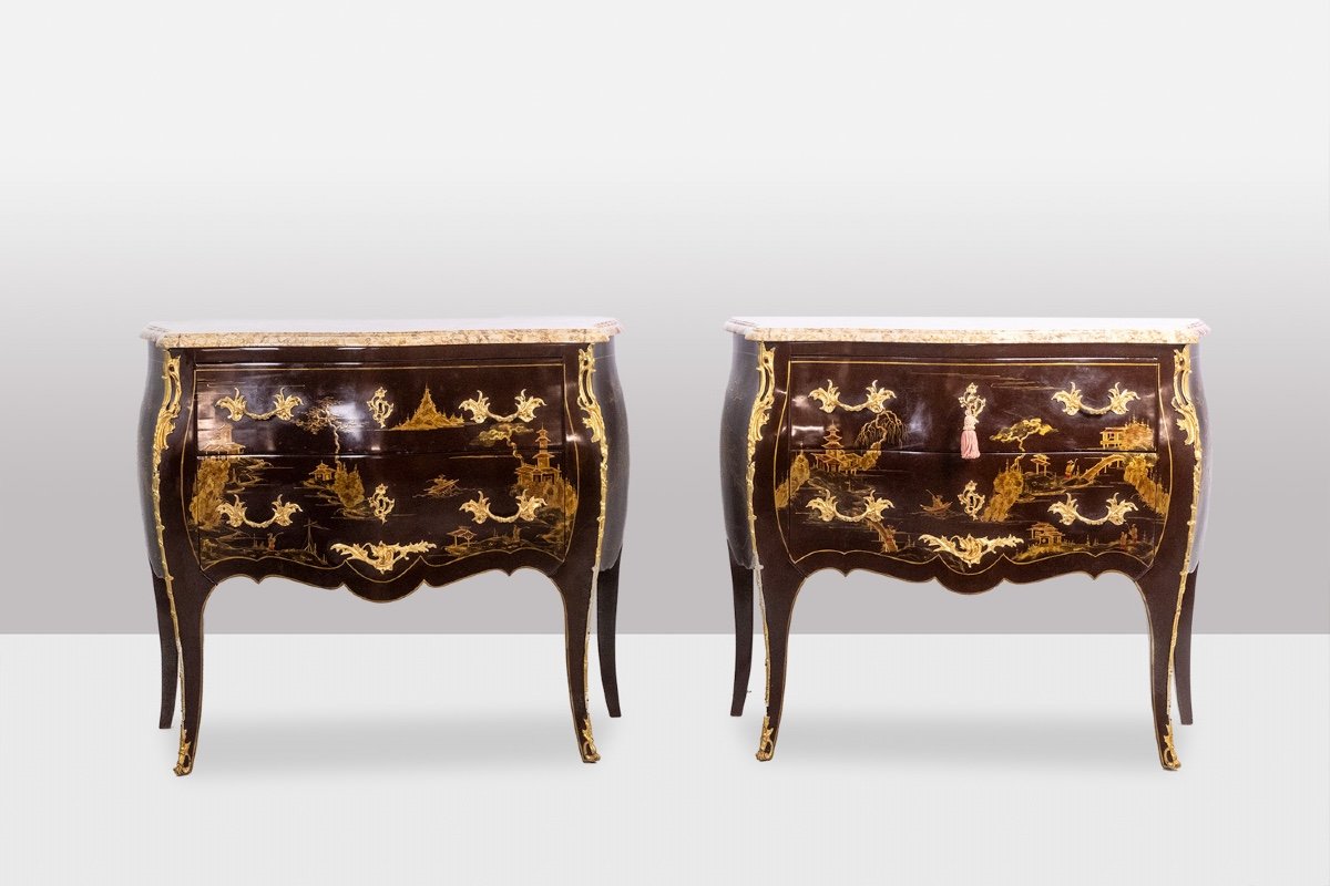 Paire De Commodes De Style Louis XV En Laque Et Bronze. Années 1950. Ls45583308c