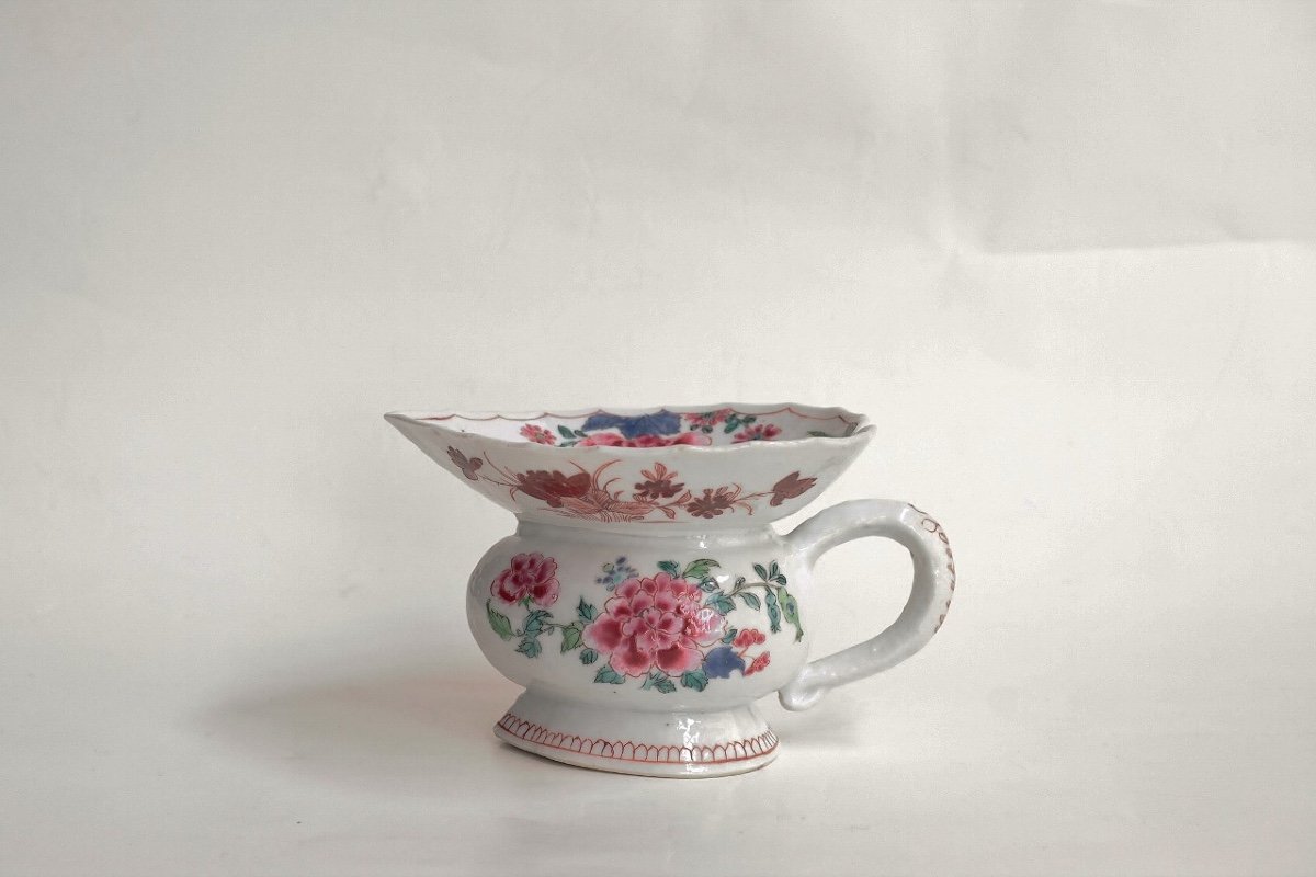 Chinese Porcelain Spittoon With Famille Rose Decor, 18th C.-photo-2