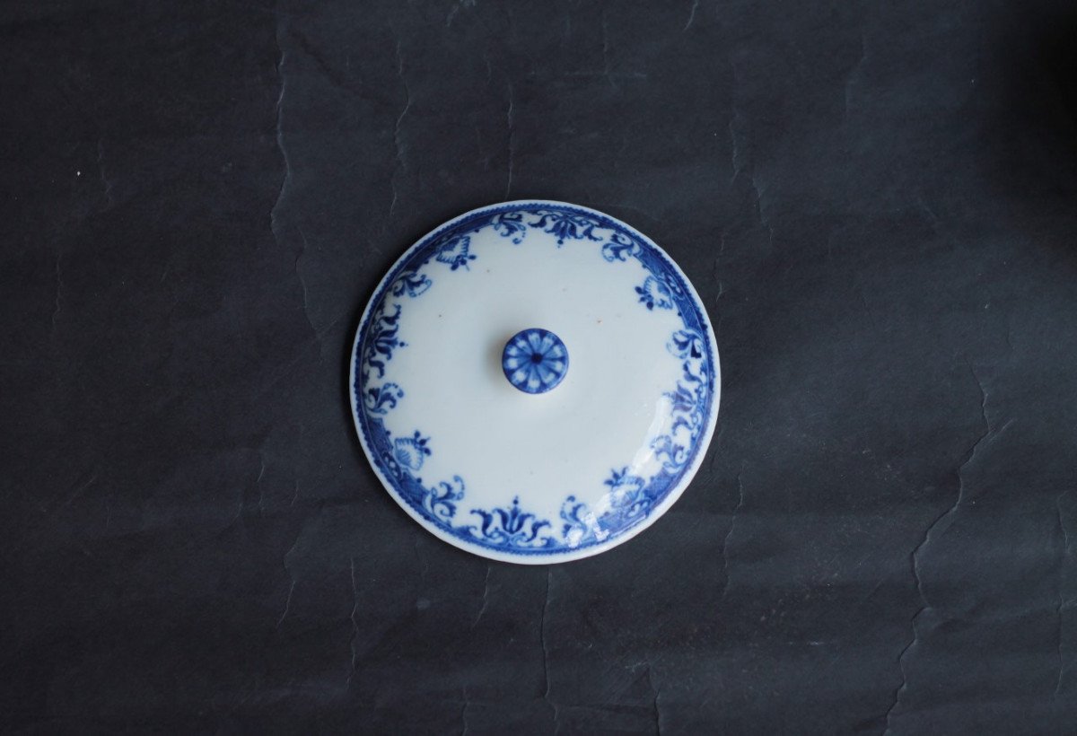 Large Saint-cloud Porcelain Eyeshadow Pot With Blue Camaïeu Decor, 18th Century-photo-2