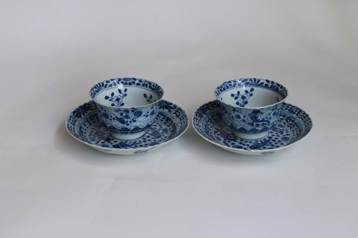 Deux Sorbets En Porcelaine Chine à Décor Bleu Et Blanc. Epoque Kangxi (1162-1722). Fin 17eme S.-photo-1