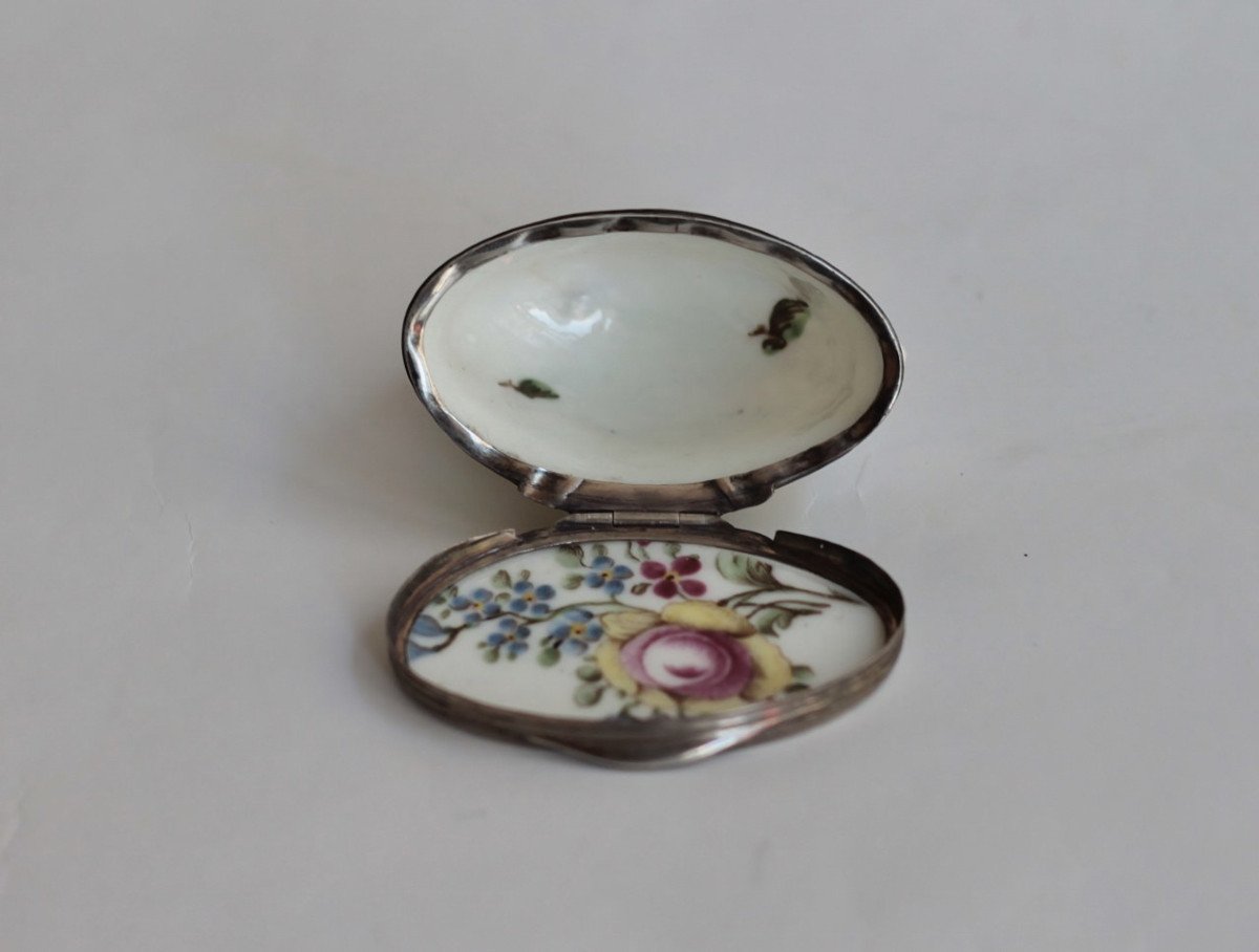 Boîte Ovale En Forme De Canard En Porcelaine Tendre De Mennecy, 18eme Siècle.-photo-4