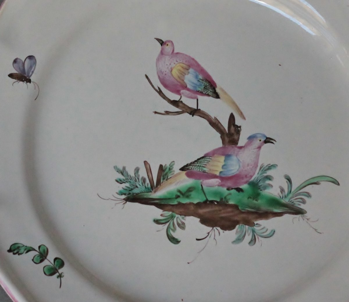 Assiette En Faïence d'Aprey à Décor d'Oiseaux. XVIIIe Siècle.-photo-2