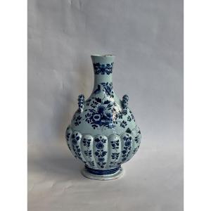 Nevers Earthenware Gourd Vase With Persian Style Blue Camaïeu Decor, 2nd Half Of The 17th Century 