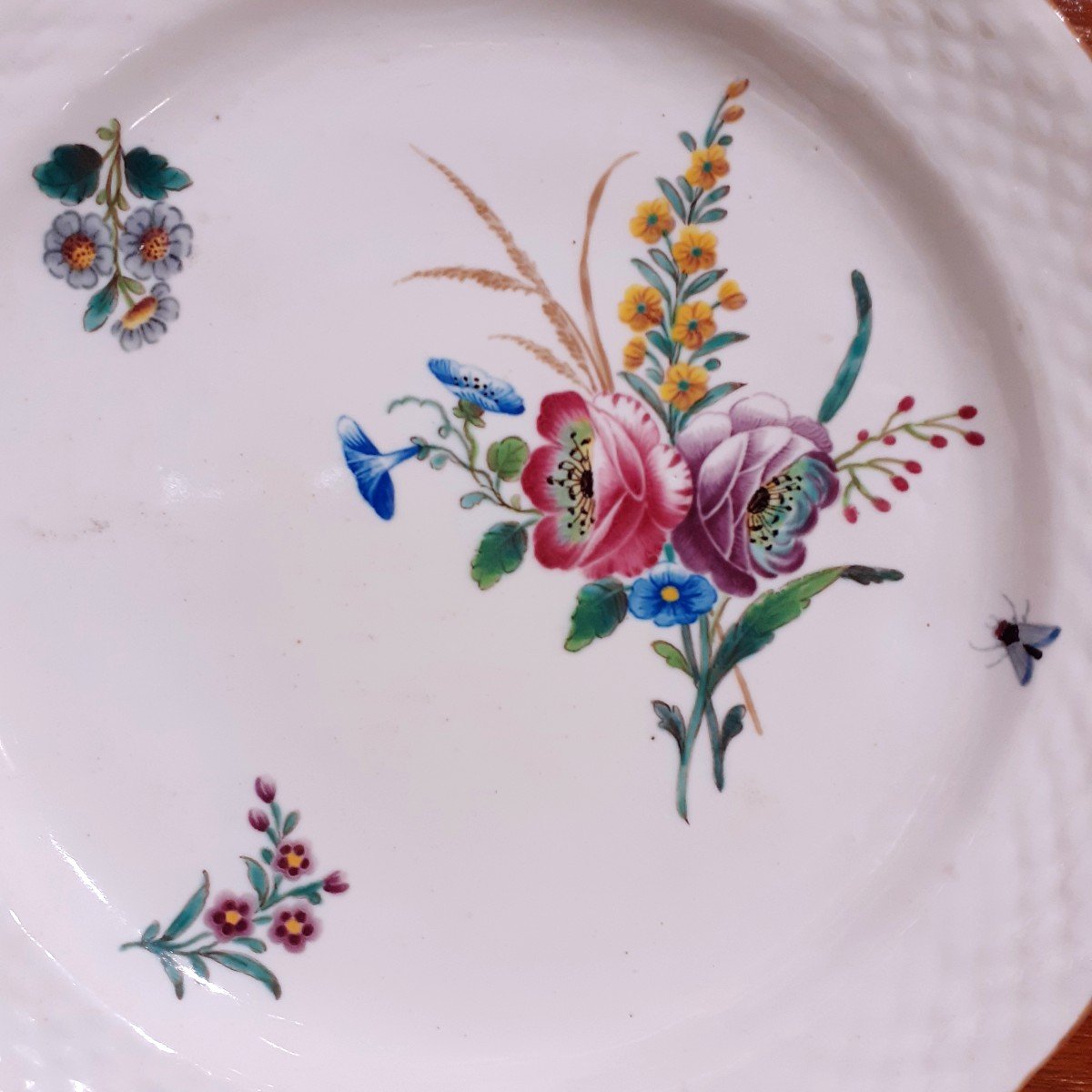 Rare paire d assiette en porcelaine tendre de Chantilly 18 Eme Siecle-photo-1