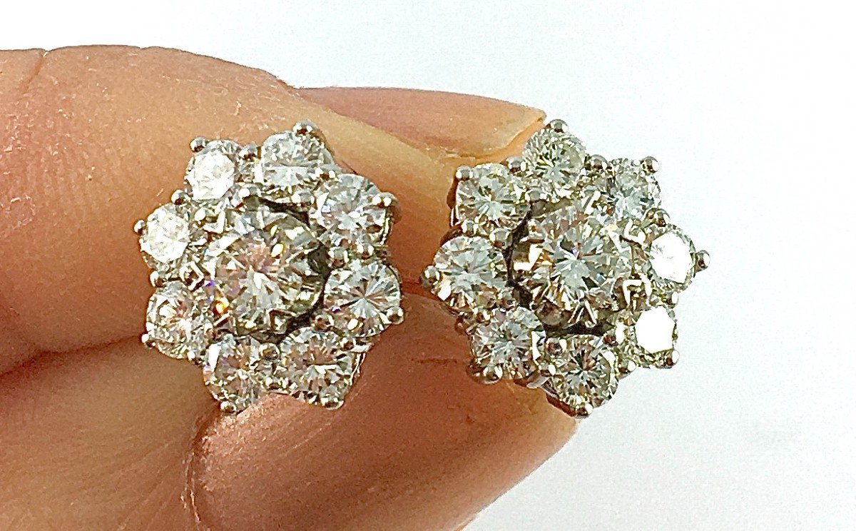 Daisy Diamond Earrings Surrounding Brilliant Cut Diamonds In White Gold-photo-2