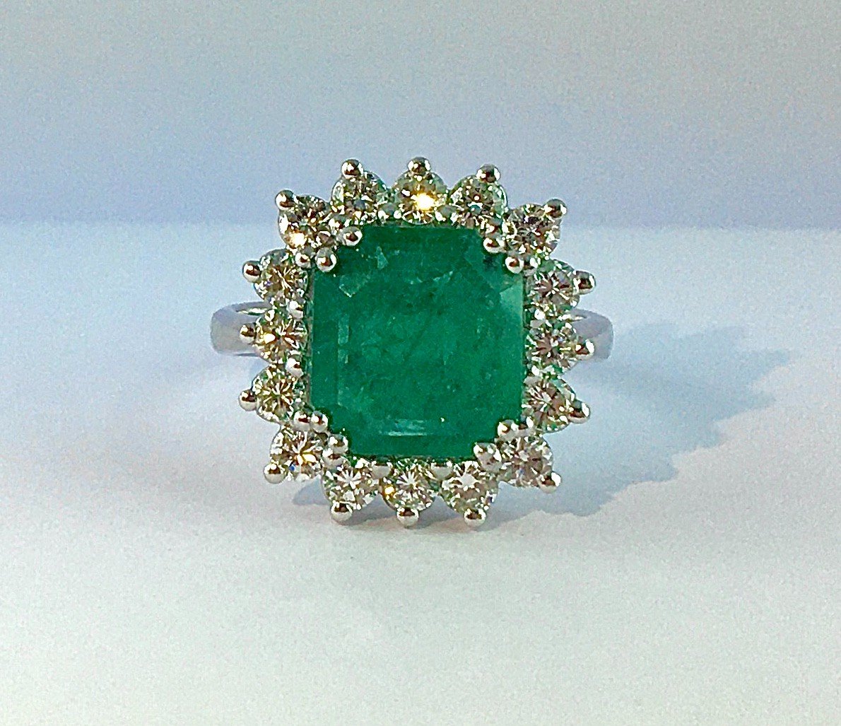 Pompadour Emerald Ring Diamond Surround On Platinum-photo-4