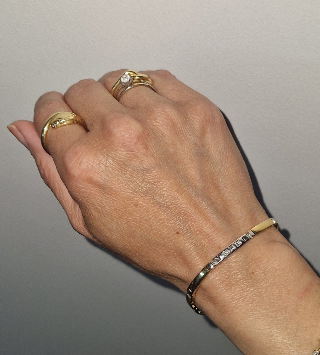 Bracelet Line Of Diamond Bars On White Gold And Yellow Gold Bars-photo-8