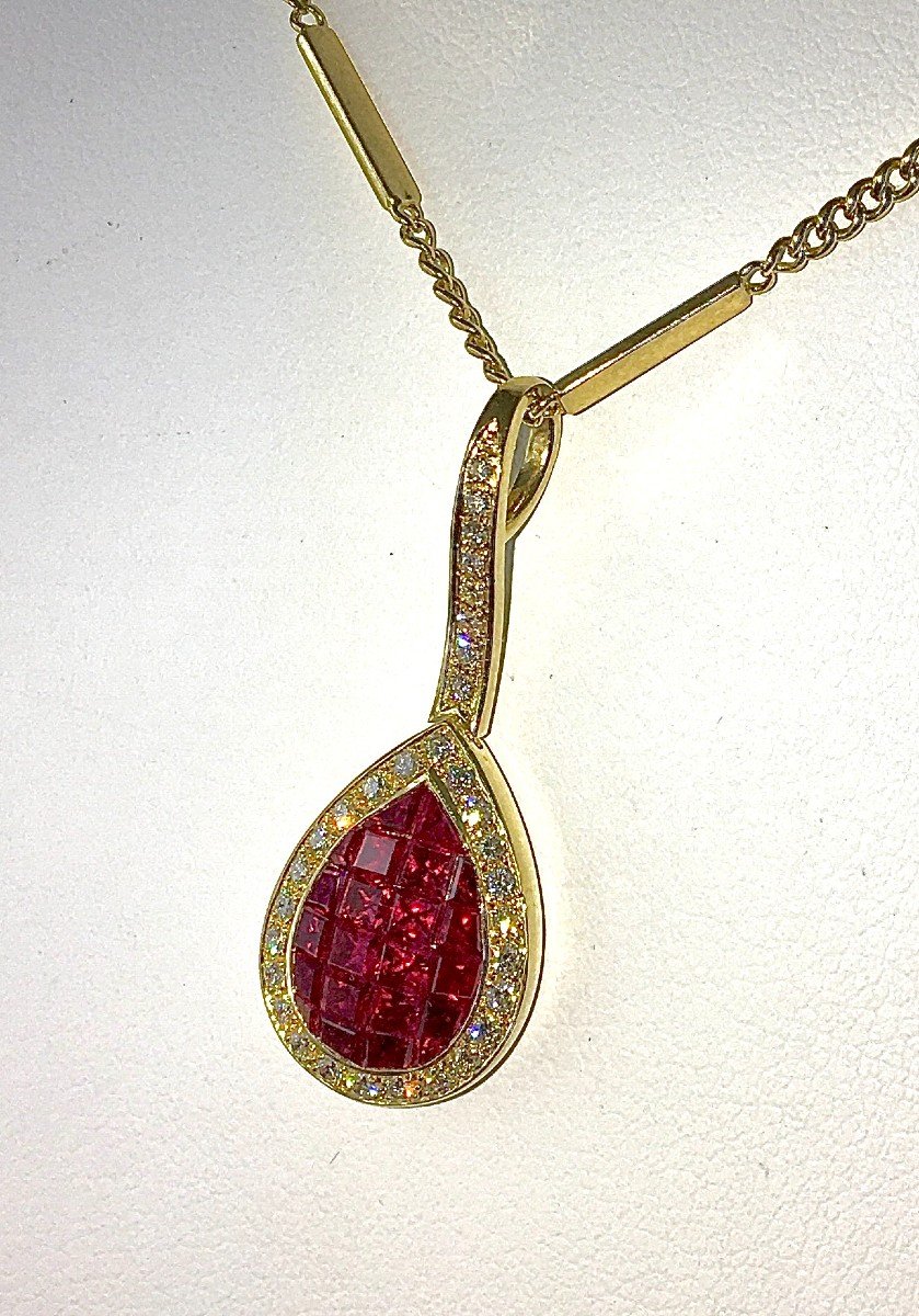 Calibrated Ruby Pear Pendant Set With Mysterious Diamond Surround And Its Yellow Gold Chain 