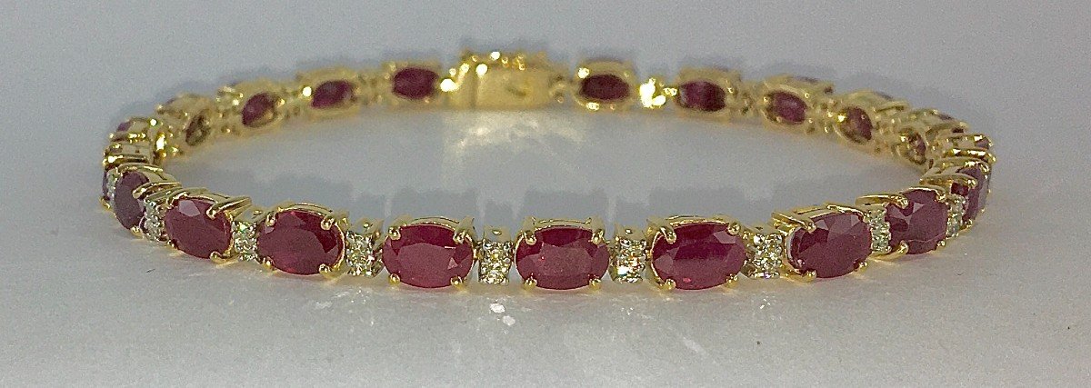 Bracelet Ligne  De Rubis Et Diamants Sur Or Jaune