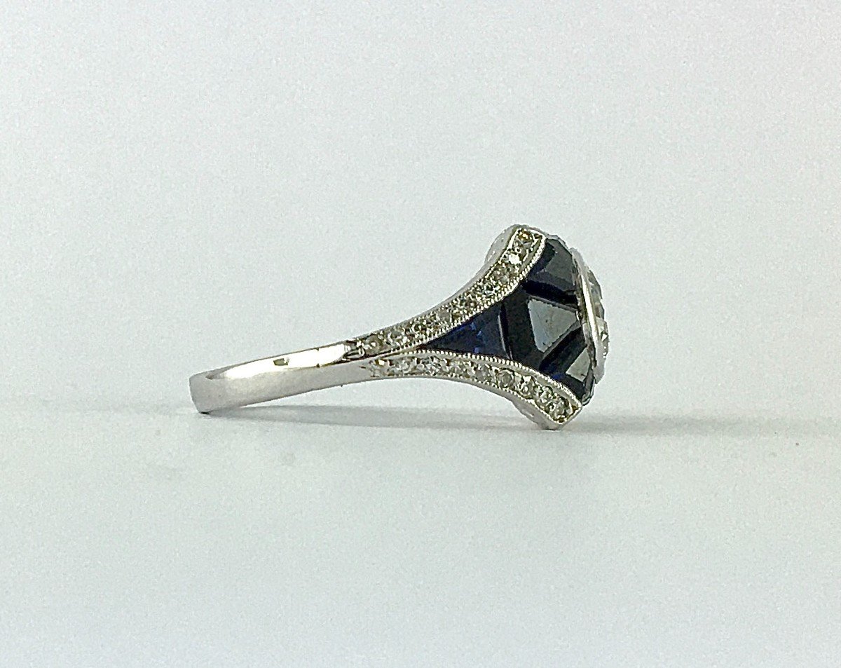 Art Deco Signet Ring With Old Cut Diamond And Mystery Set Sapphires On Platinum-photo-3