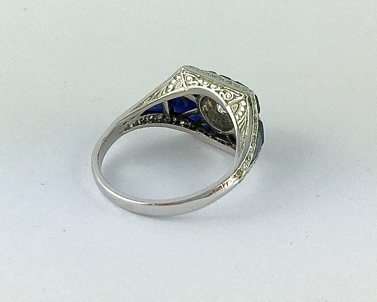 Art Deco Signet Ring With Old Cut Diamond And Mystery Set Sapphires On Platinum-photo-5