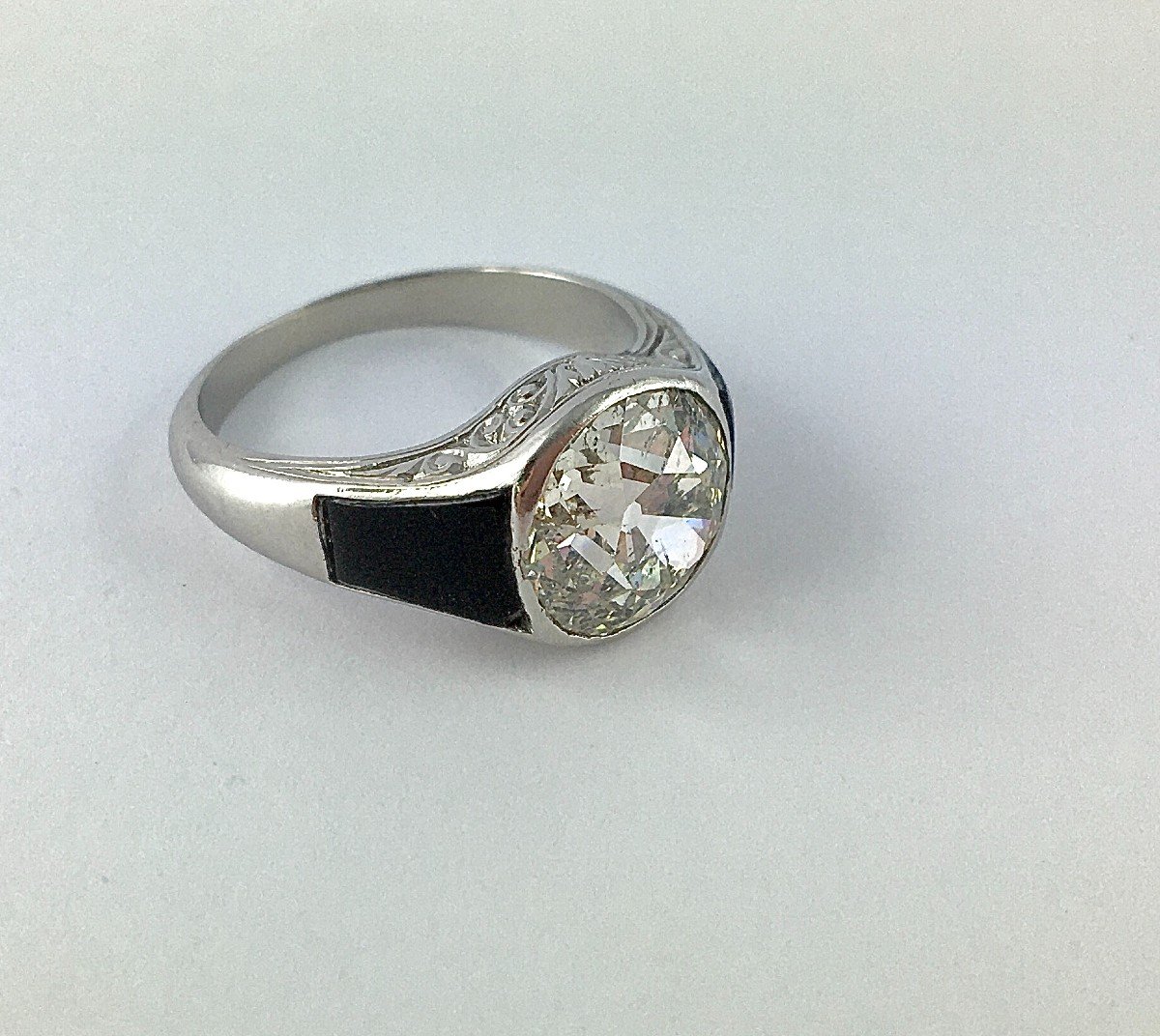 Bague Art Déco Solitaire Diamant Taille Ancienne 3,50 Carats Et Onyx Sur Platine-photo-1