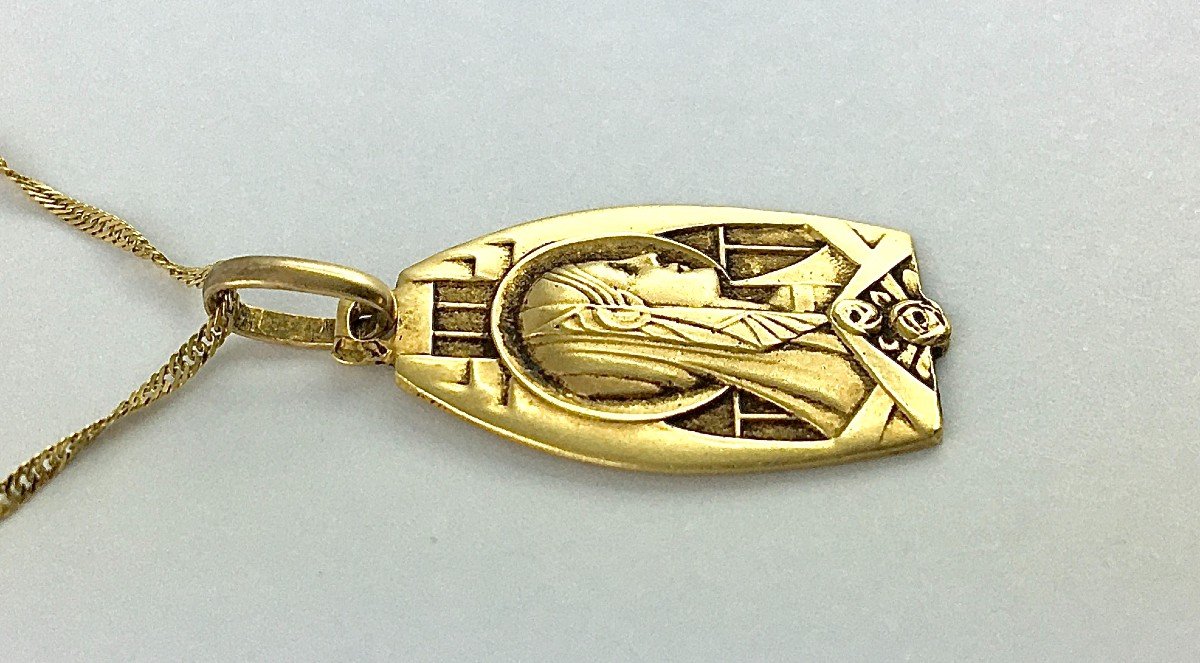 Yellow Gold Art Deco Virgin Medal Pendant-photo-3