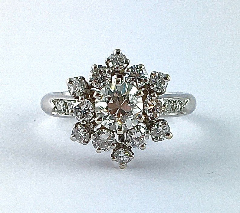 Marguerite Snowflake Ring Old Cut Diamond Surrounded By Brilliant Cut Diamonds On White Gold-photo-2