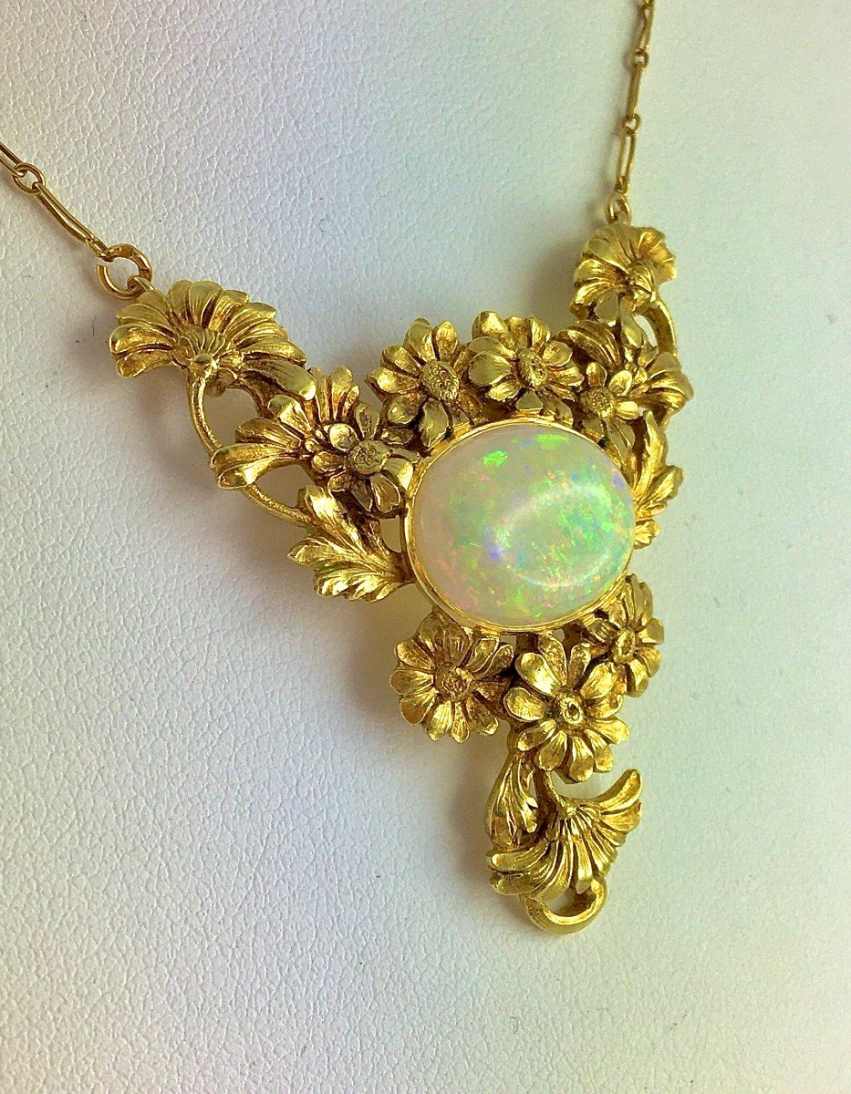 Collier Art Nouveau  Opale  D'Australie Cabochon Et Motifs Fleurs Marguerites Sur Or Jaune -photo-2