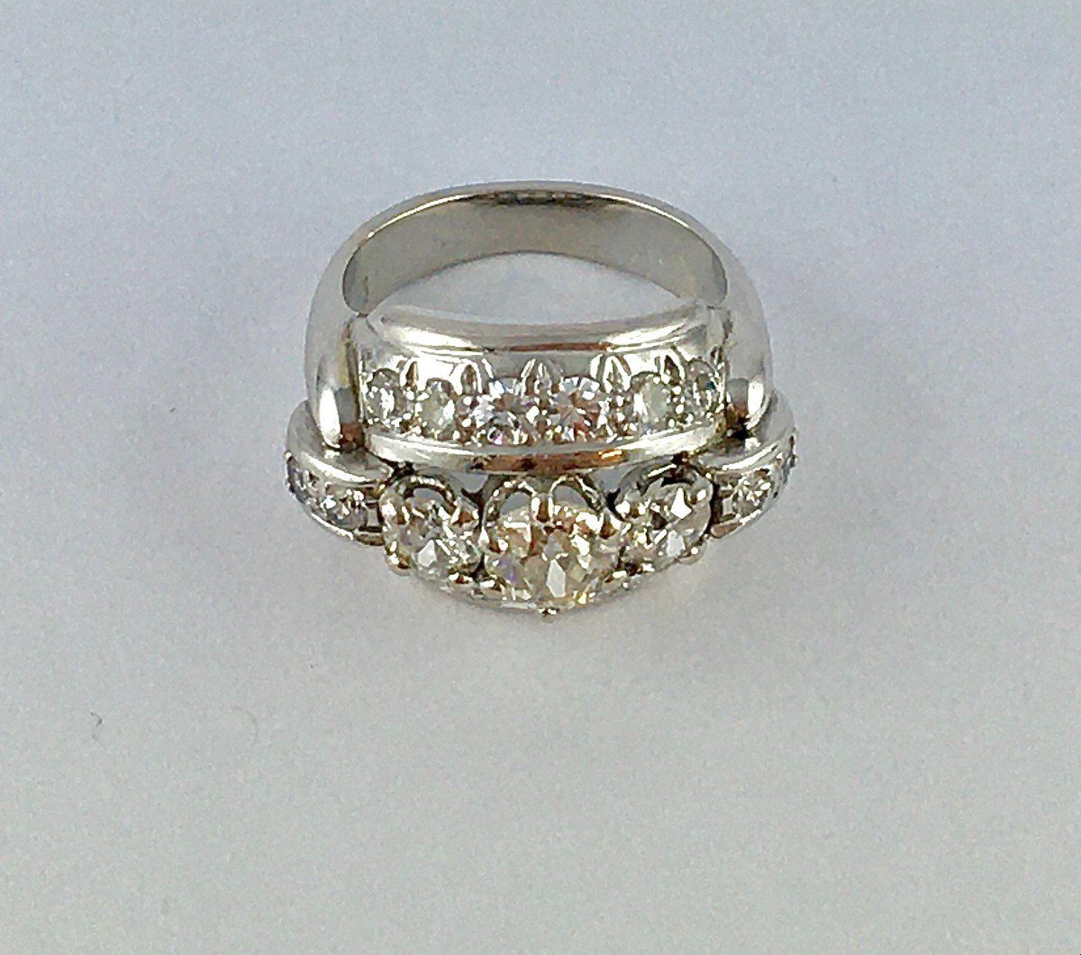 Art Deco Style Ring With Old Garter Cut And Brilliant Cut Diamonds In White Gold-photo-4