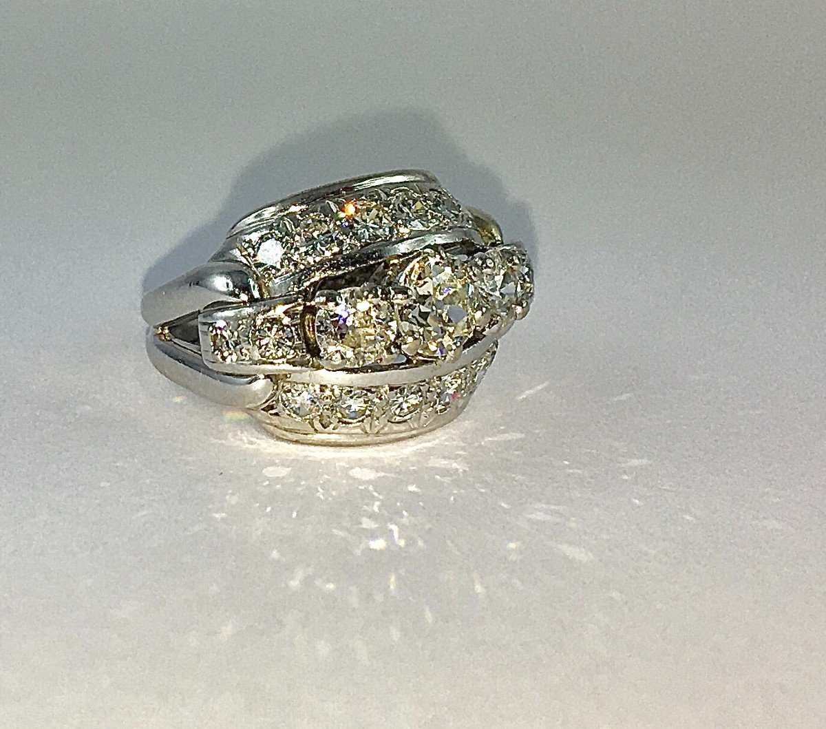 Art Deco Style Ring With Old Garter Cut And Brilliant Cut Diamonds In White Gold-photo-2