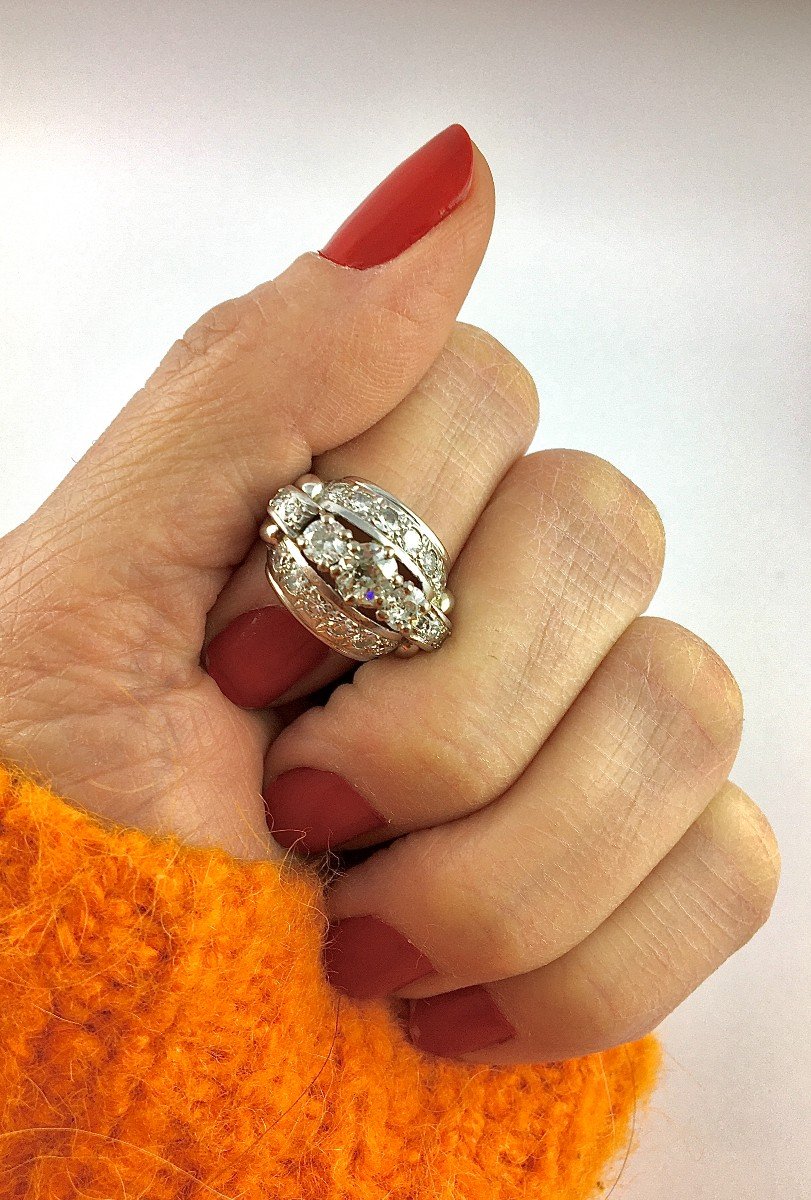 Art Deco Style Ring With Old Garter Cut And Brilliant Cut Diamonds In White Gold-photo-8