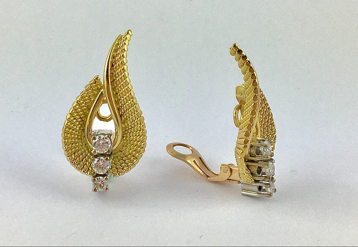 50s Scroll Clip-on Earrings Diamonds On Yellow And White Gold-photo-4