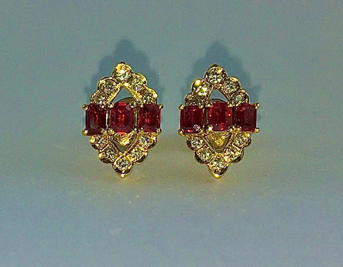 Boucles d'Oreilles En Losanges Rubis Fins  Et Diamants Sur Or Jaune-photo-3