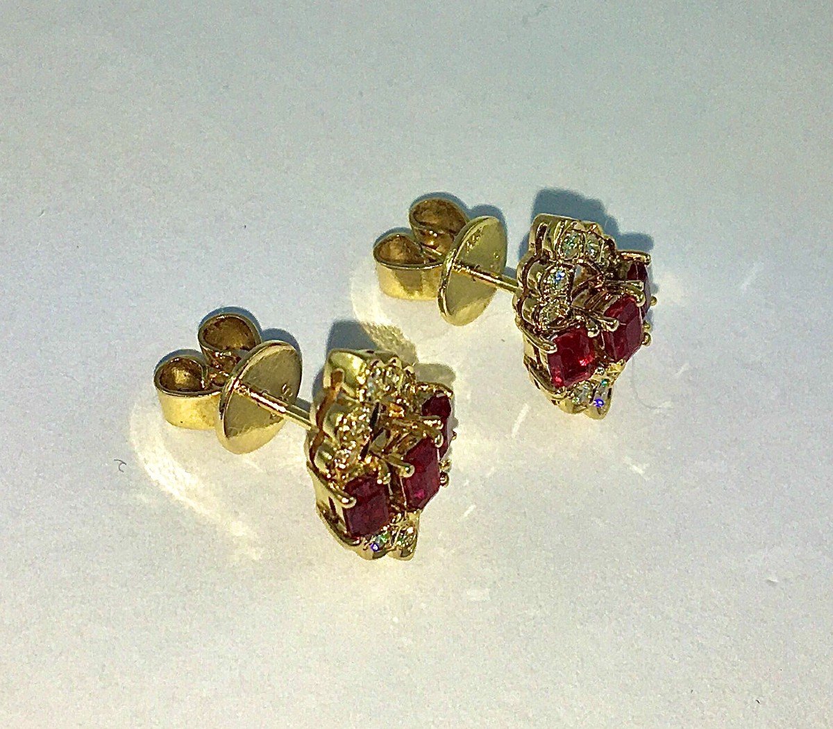 Boucles d'Oreilles En Losanges Rubis Fins  Et Diamants Sur Or Jaune-photo-3